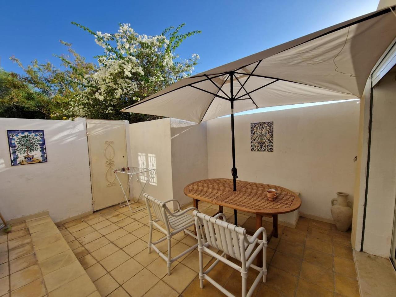 Villa Familiale A La Zitouna *
